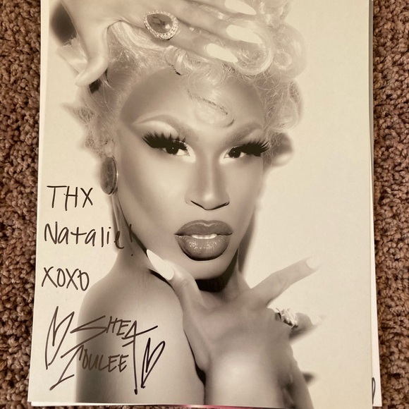 Drag Queen Autographed Prints - Picture 3 of 4